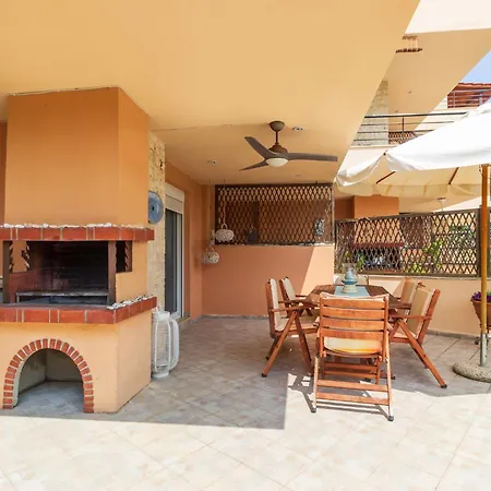 Nerida House Salonikiou Hébergement de vacances *
