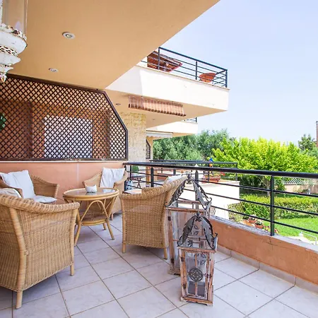 Nerida House Salonikiou * Akti Salonikiou
