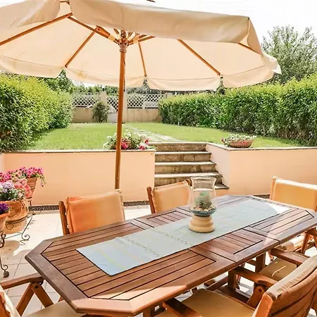 Nerida House Salonikiou * Akti Salonikiou