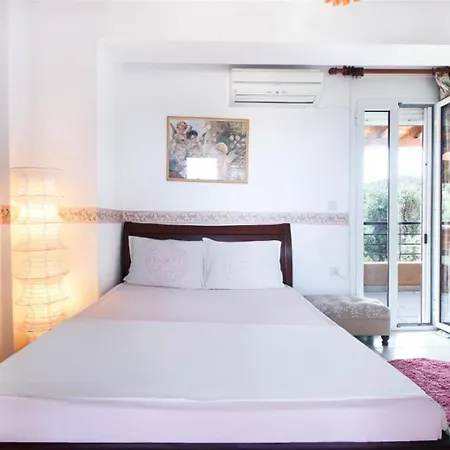 Nerida House Salonikiou * Akti Salonikiou