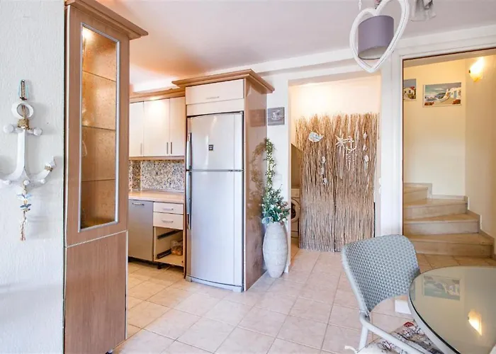 Nerida House Salonikiou * Akti Salonikiou