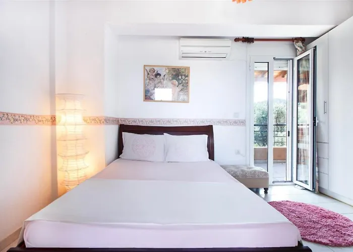 Nerida House Salonikiou * Akti Salonikiou